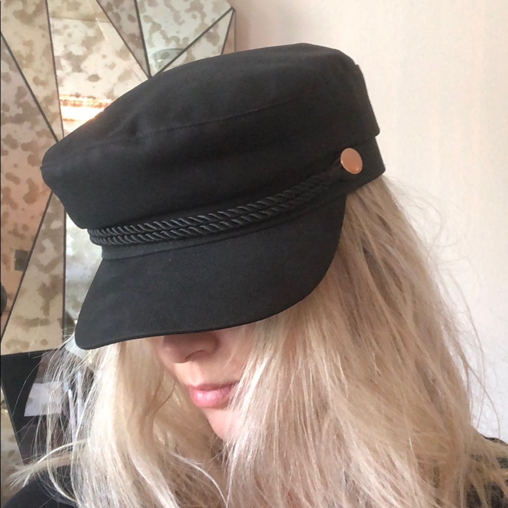 Black gold conductors hat